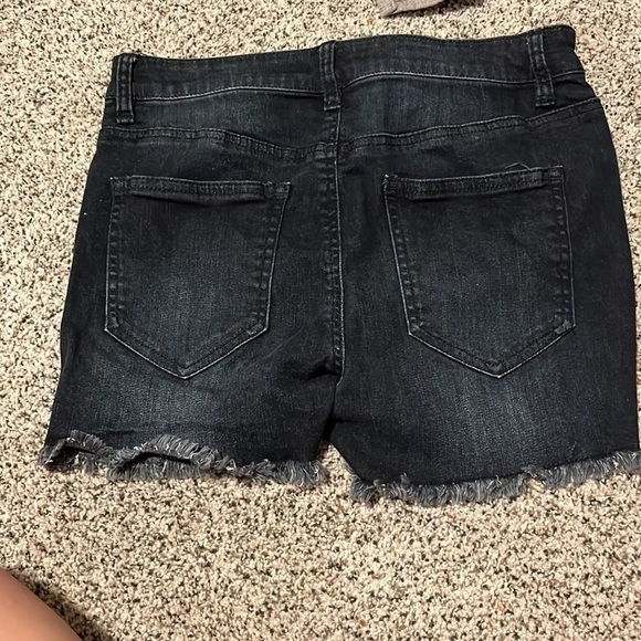NWOT Realm Denim High rise short​​​​​​​​​​​​​​​​​ - Picture 4 of 5